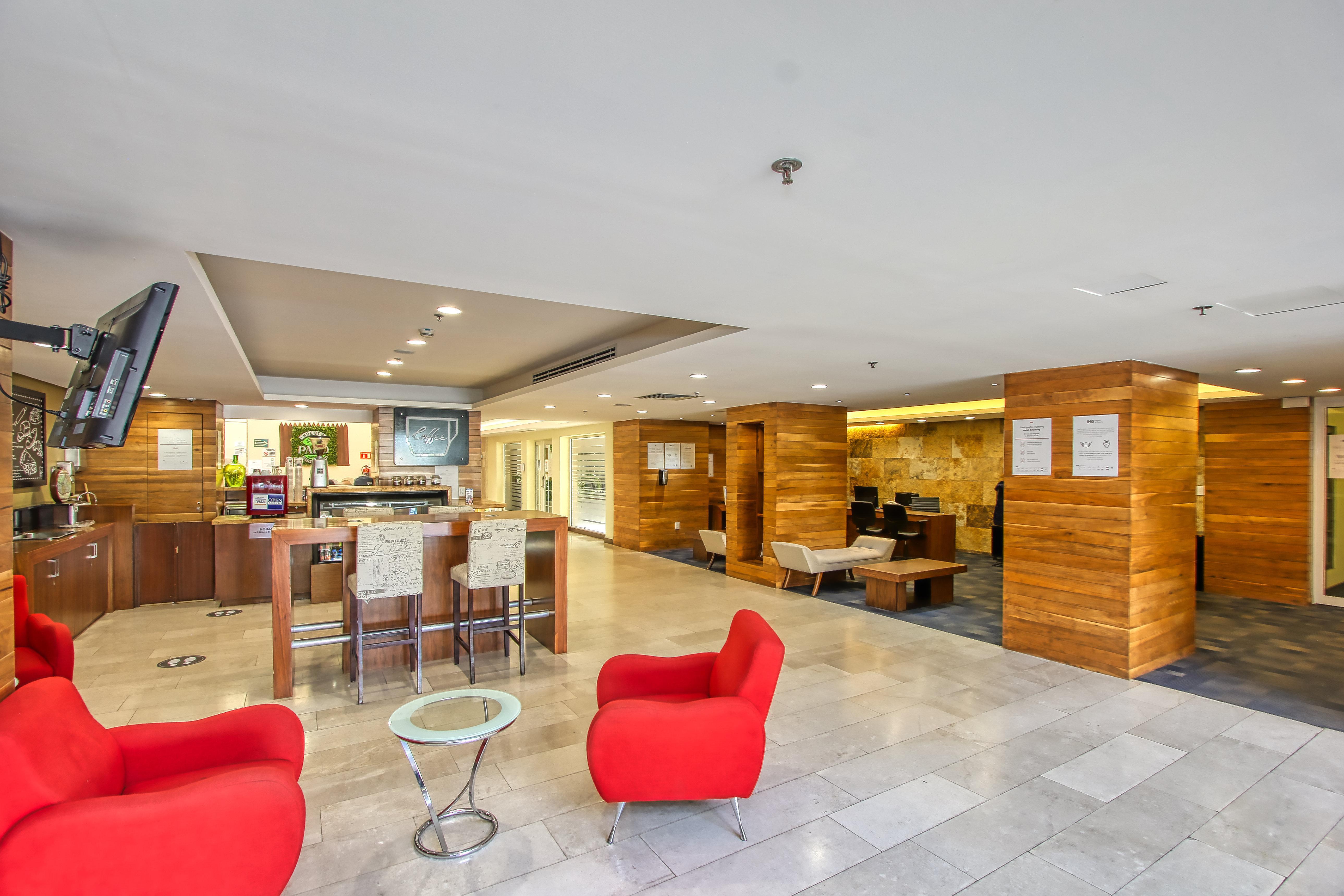 Holiday Inn Leon By Ihg Buitenkant foto