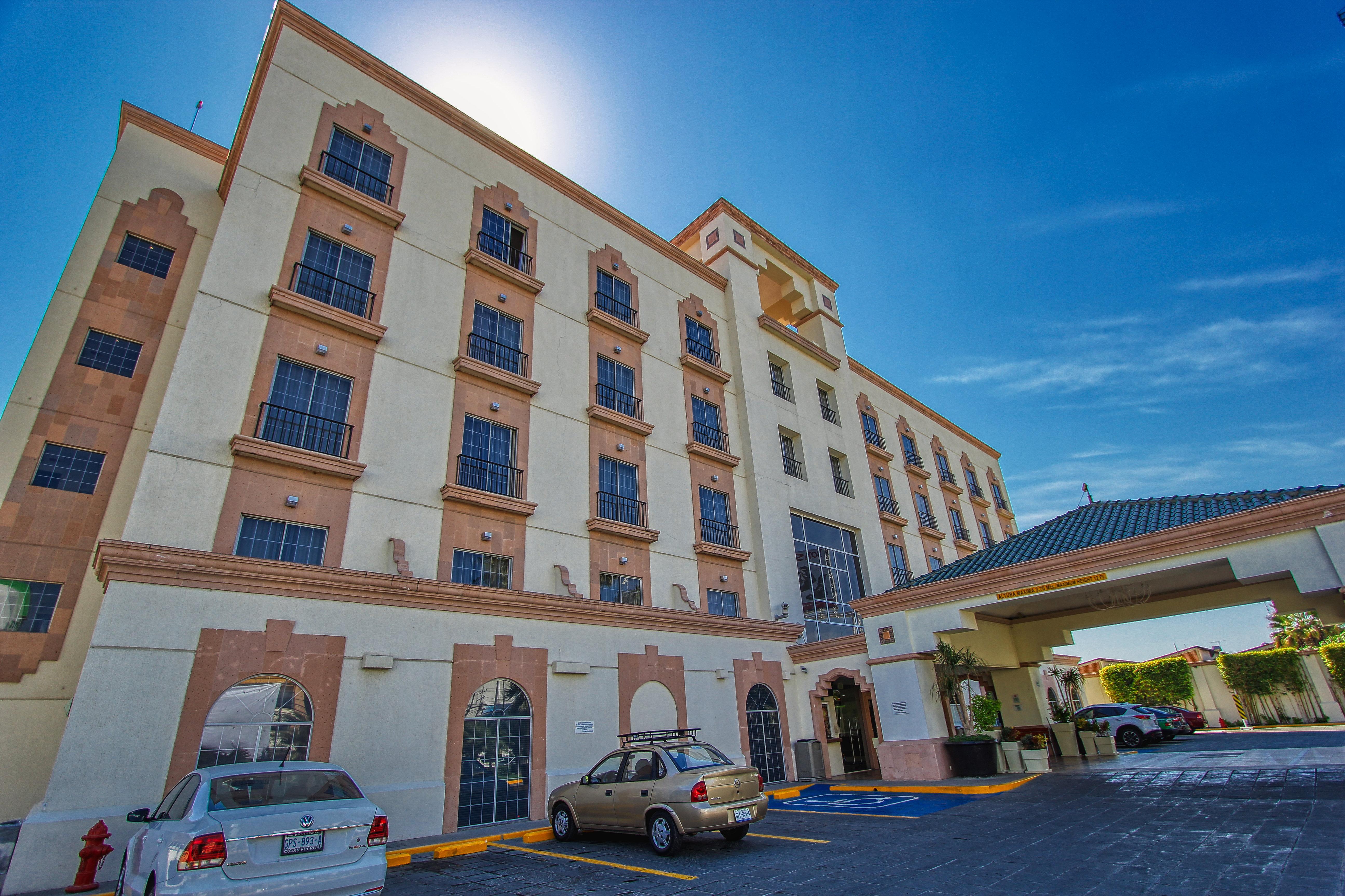 Holiday Inn Leon By Ihg Buitenkant foto