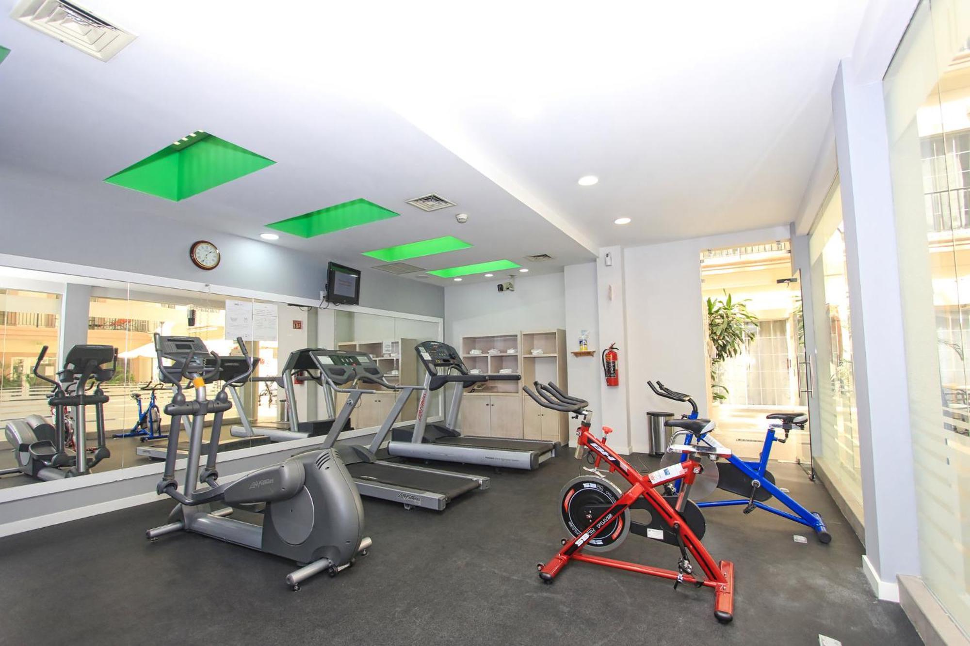Holiday Inn Leon By Ihg Buitenkant foto